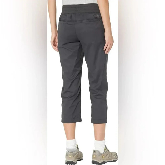 The North Face Women’s Aphrodite Motion Capri XL,XXL Size NWT - Picture 2 of 4